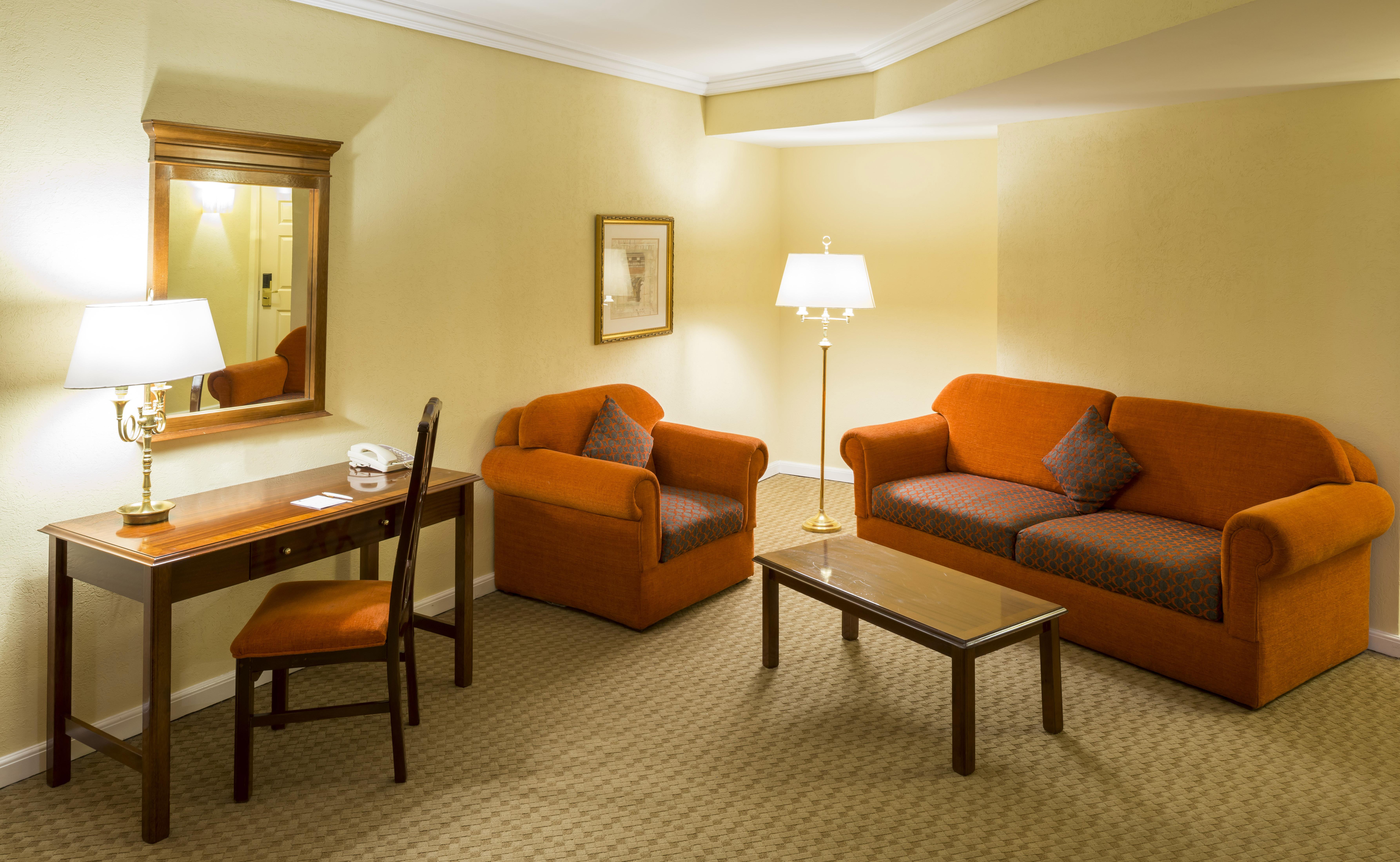 Camino Real Puebla Angelopolis Otel Dış mekan fotoğraf A living room