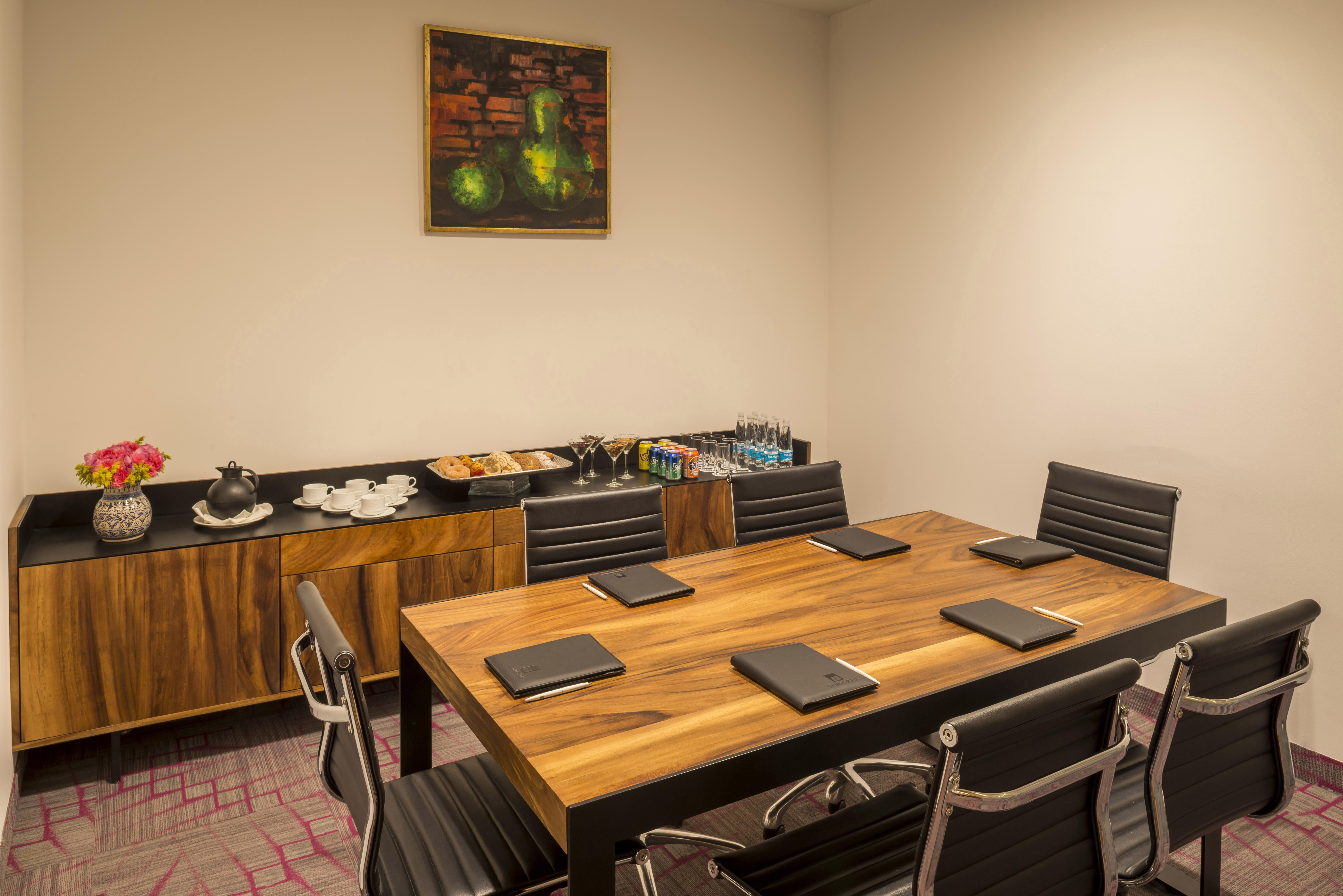 Camino Real Puebla Angelopolis Otel Dış mekan fotoğraf A meeting room at the hotel