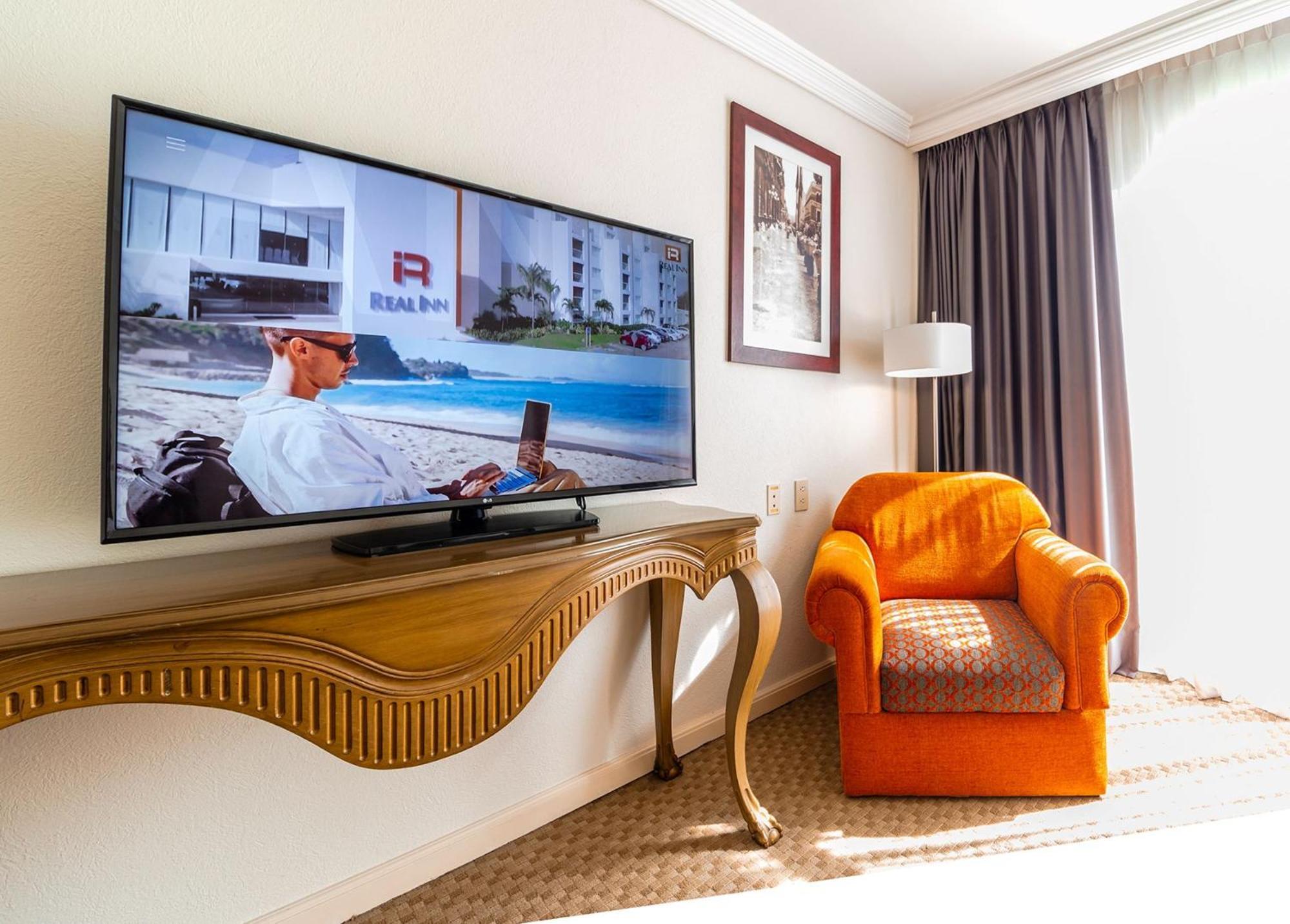Camino Real Puebla Angelopolis Otel Dış mekan fotoğraf A television set